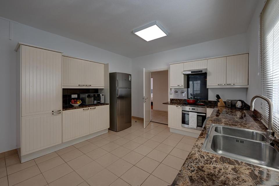 J5 Four Bedroom Villa Holiday Home In Al Wasl For Families Only Dubai Dış mekan fotoğraf